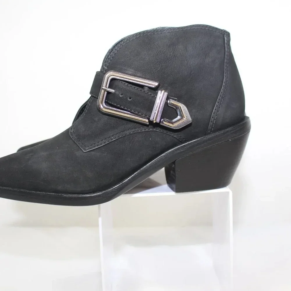 VINCE CAMUTO